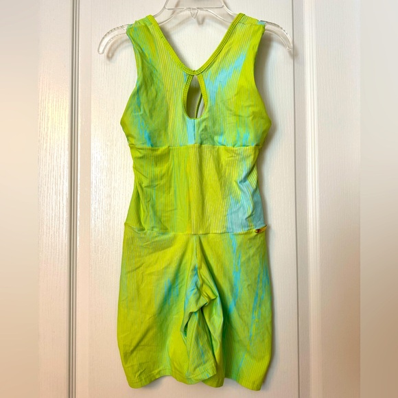 Moving Comfort Pants - Sexy Workout romper size M